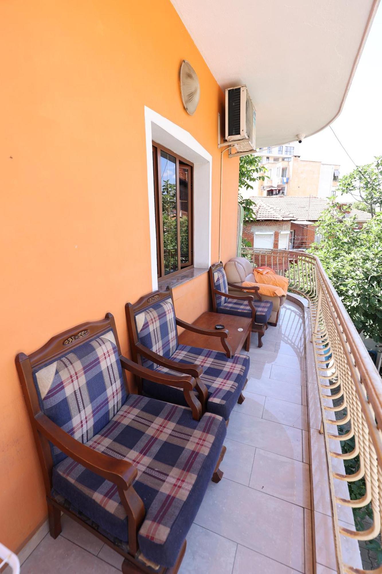 Hostel Osho Τίρανα Εξωτερικό φωτογραφία